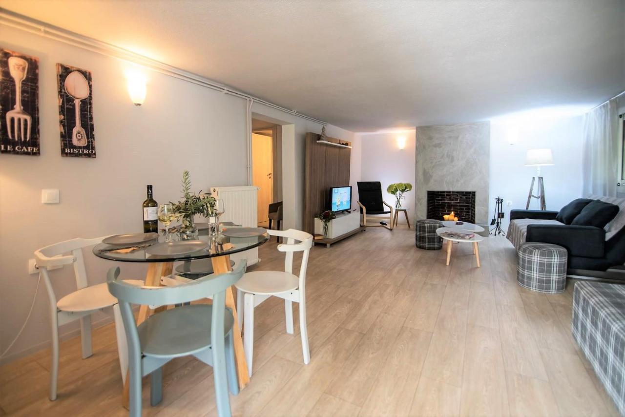 Complex Lagonissi With Swimming Pool. *