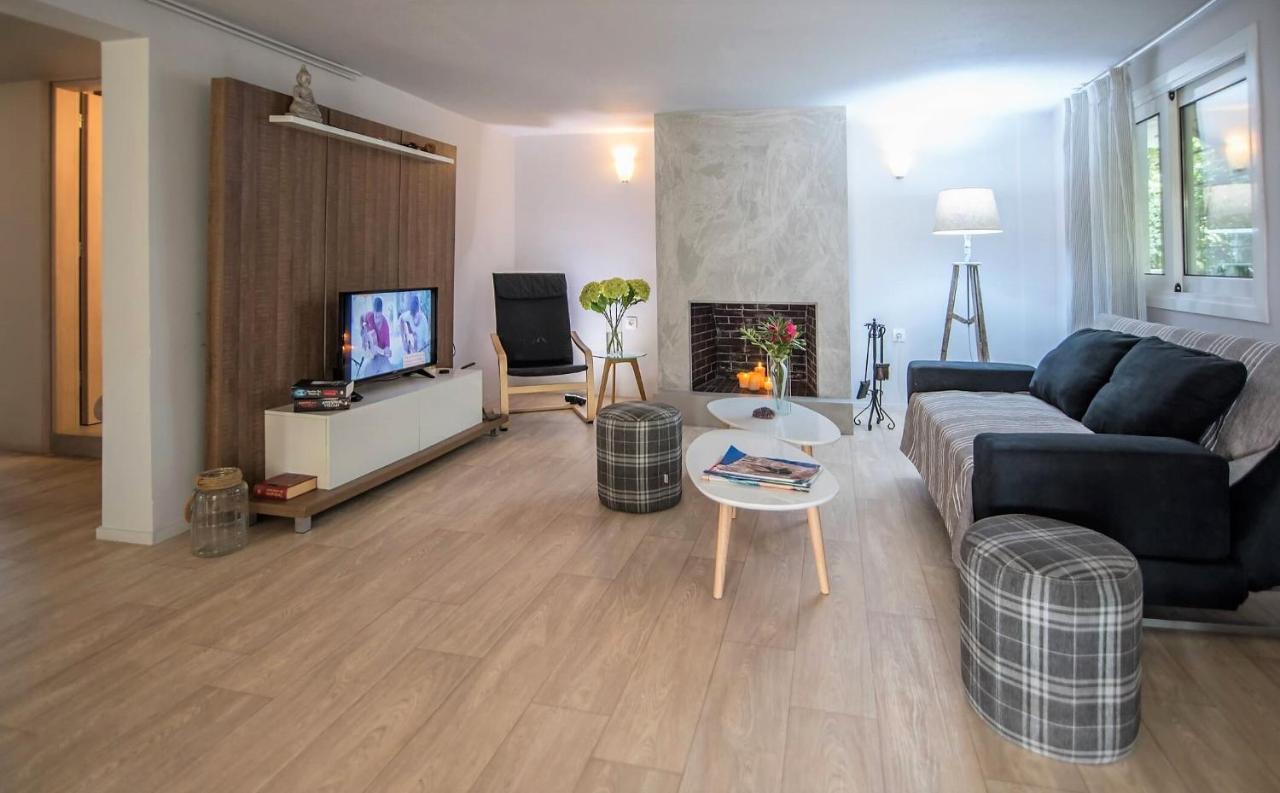 Apartment Complex Lagonissi With Swimming Pool. Lagonisi