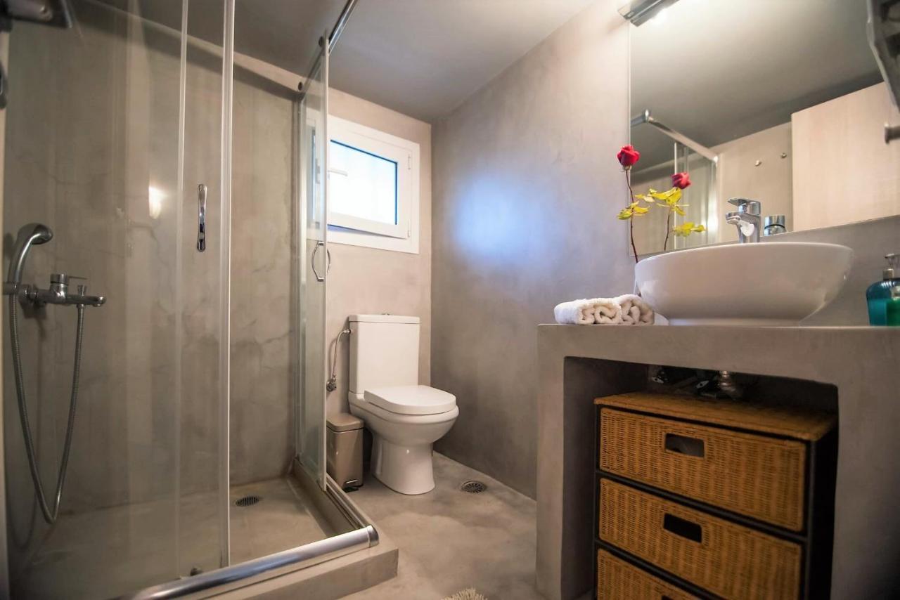 Complex Lagonissi With Swimming Pool. Lagonisi